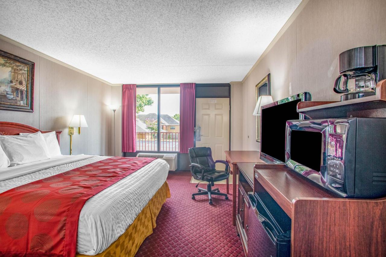 Motel Ramada By Wyndham Branson Esterno foto
