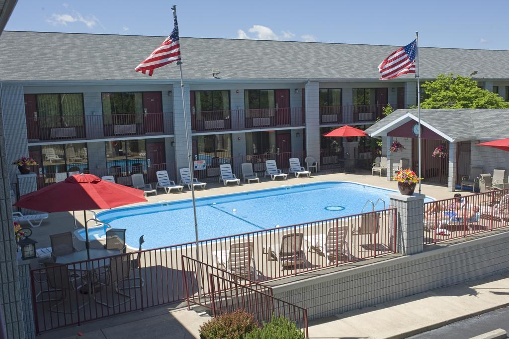 Motel Ramada By Wyndham Branson Esterno foto