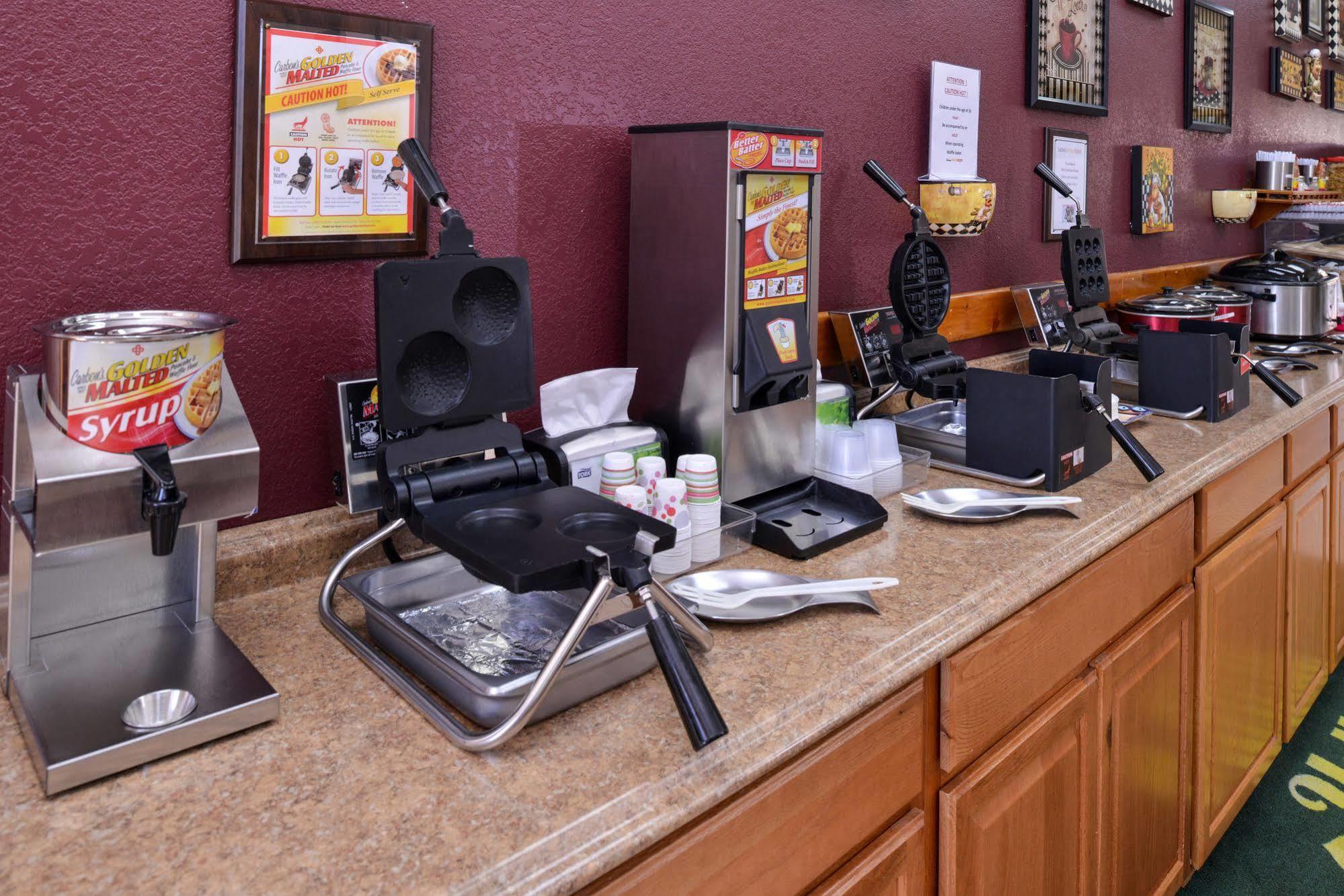 Motel Ramada By Wyndham Branson Esterno foto