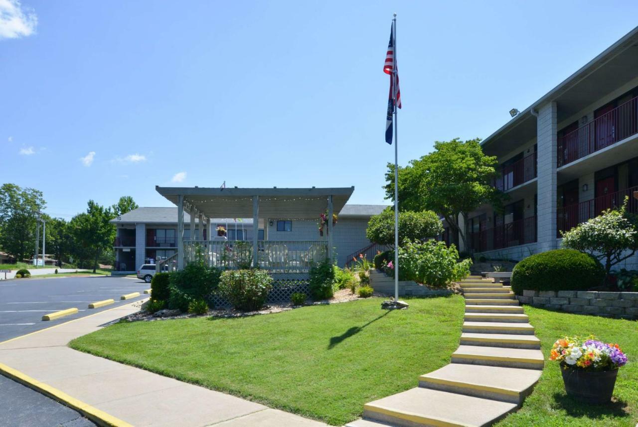 Motel Ramada By Wyndham Branson Esterno foto